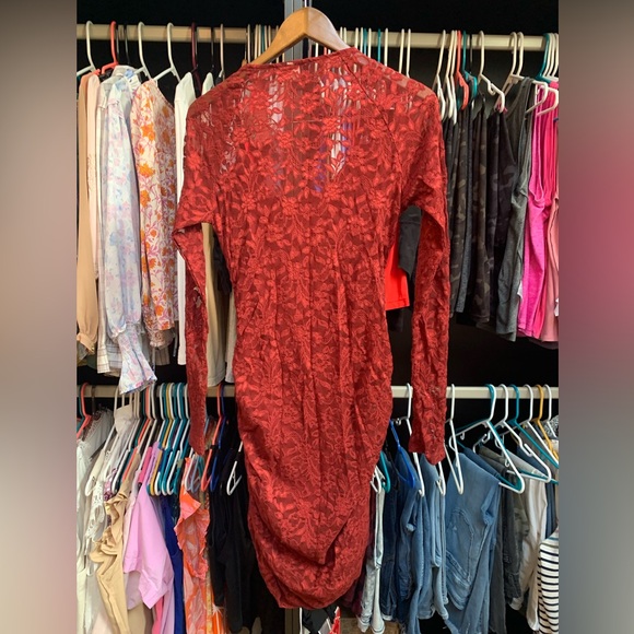 ❤️🔥✨ Red lace body con dress!! ✨❤️ - Picture 2 of 7